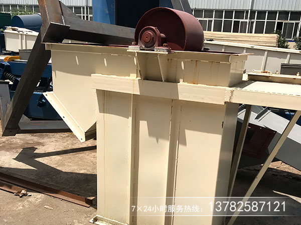 塑料畚斗适合使用在那些行业提升！